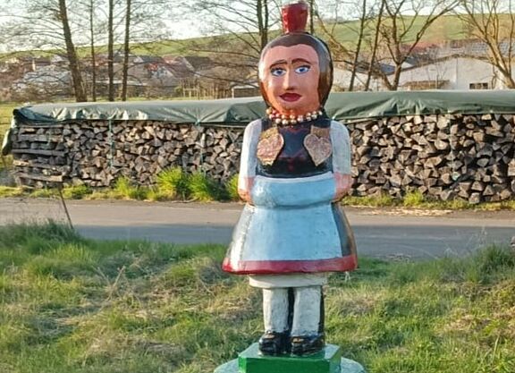 Schwälmerin Kottreng Schwälmerin Kottreng