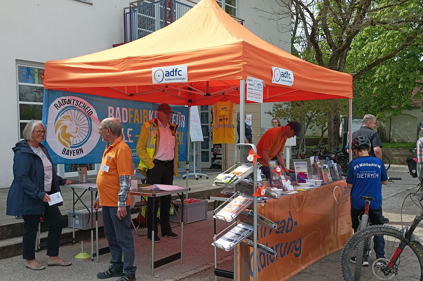 Stand Stand mit Personal