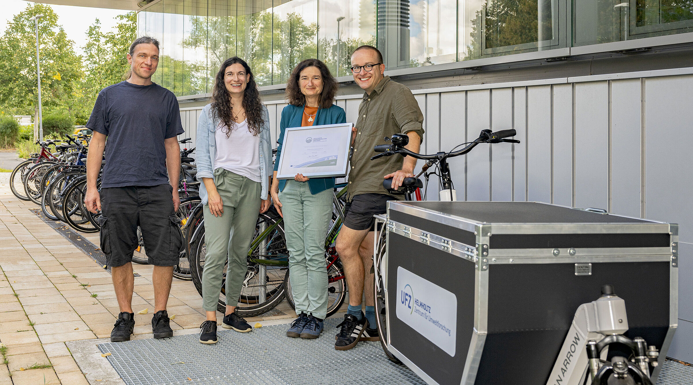 Übergabe Zertifikat Fahrradfreundlicher Arbeitgeber an das UFZ Leipzig