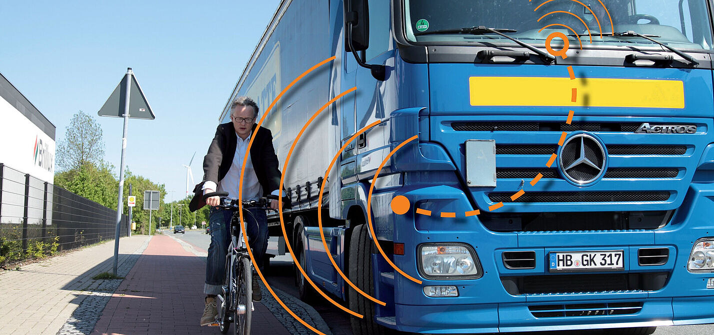 LKW mit Abbiegeassistent LKW mit Abbiegeassistent