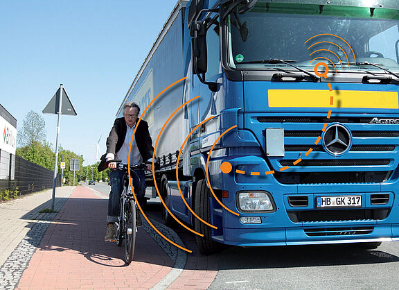 LKW mit Abbiegeassistent